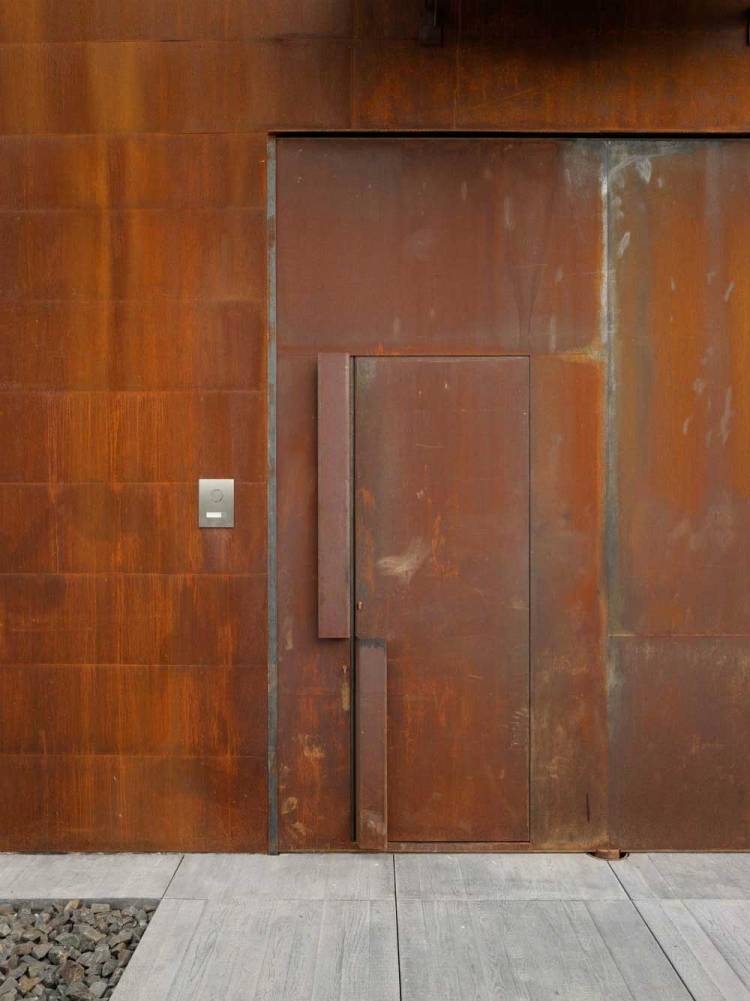Вхідні двері під іржавий метал | Сучасна, модна, стильна, дизайнерська, найкраща вхідні двері для заміського, приватного будинку: дизайн, фото, приклади, рішення. варіанти