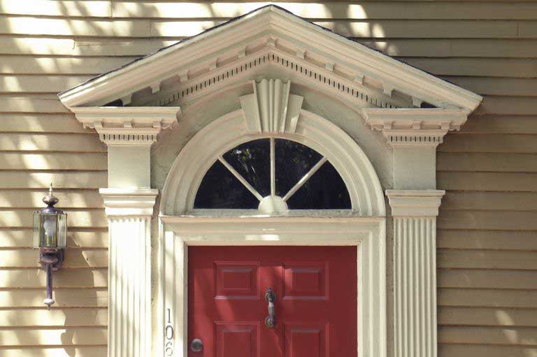 [ Pilaster ] Innenraum und Fassade des Hauses