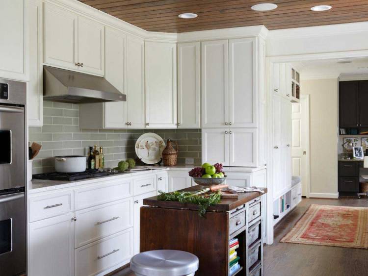 Дизайн Маленькой Кухни | Подвесные шкафы точно по размерам, под заказ: фото