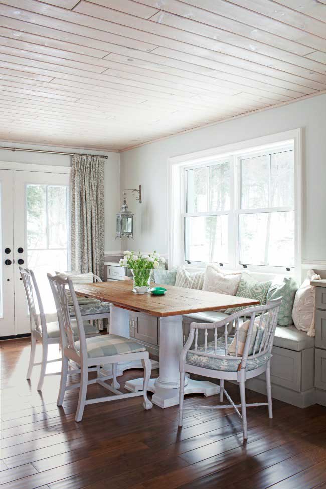 Прямой кухонный диван светлого цвета | Красивый, современный, для маленькой кухни, фото дизайн идеи в интерьере