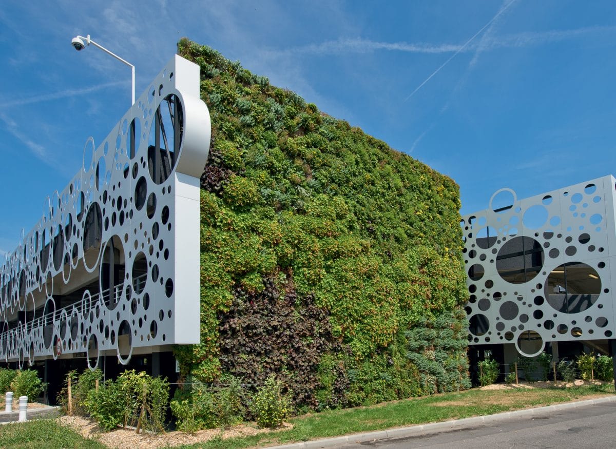 PROJECTS OF BUILDINGS WITH VENTILATED FACADE
