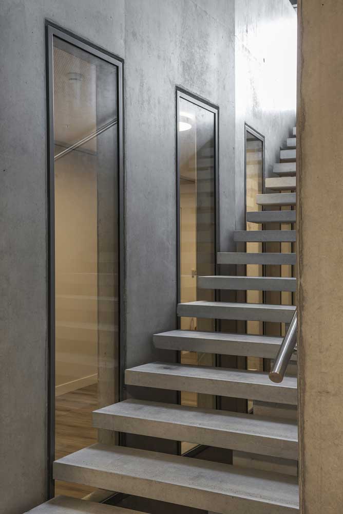 Conception d'escalier en béton simple