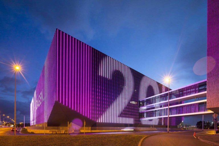 purple color in architecture