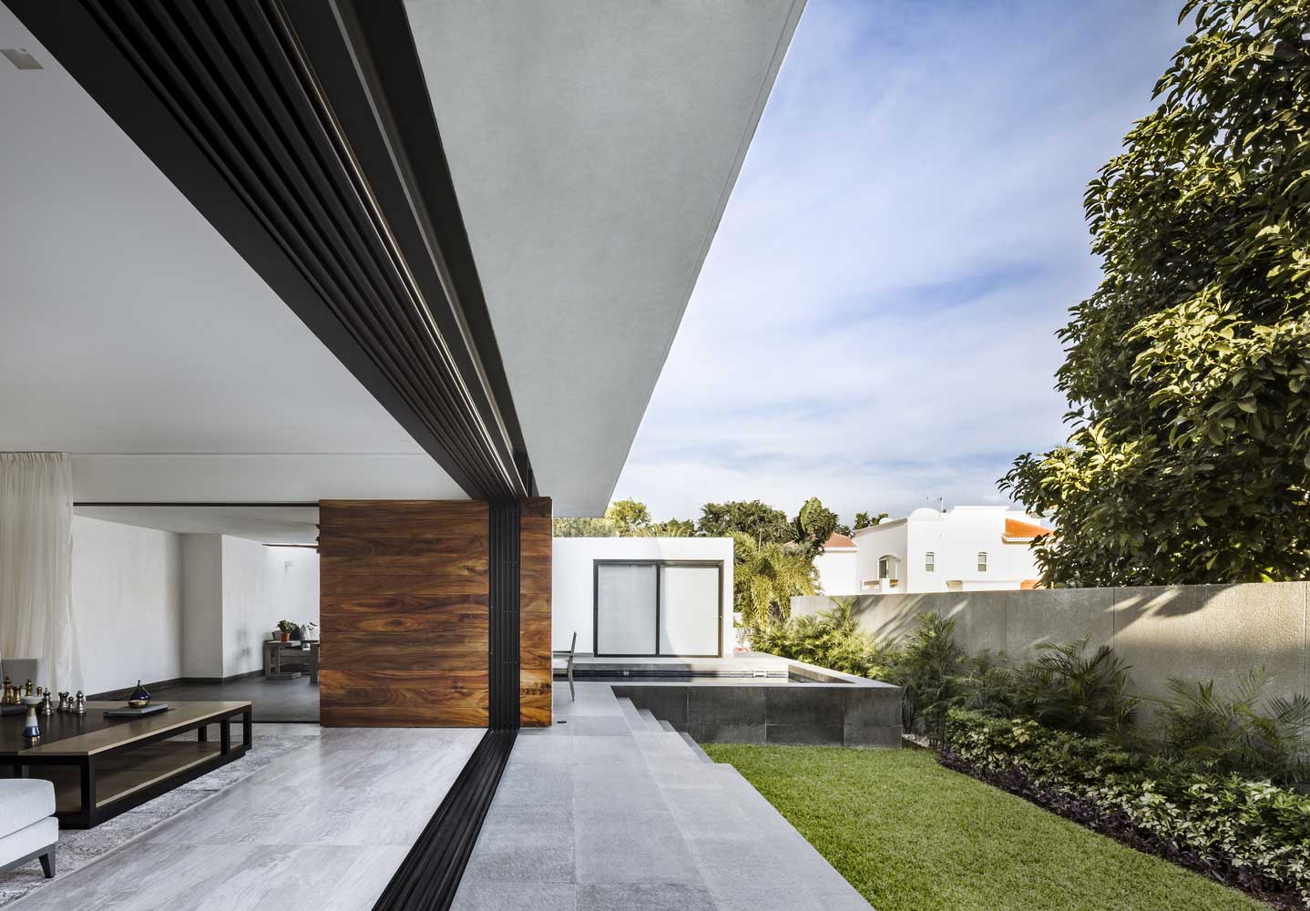 Ideas Casas Modernas  ~ 700 m² Combinación de confort e interiorismo inusual