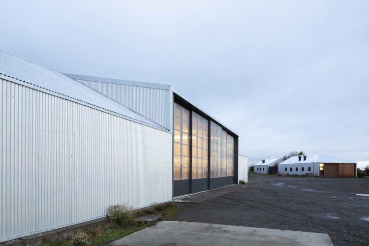 hangar habitable