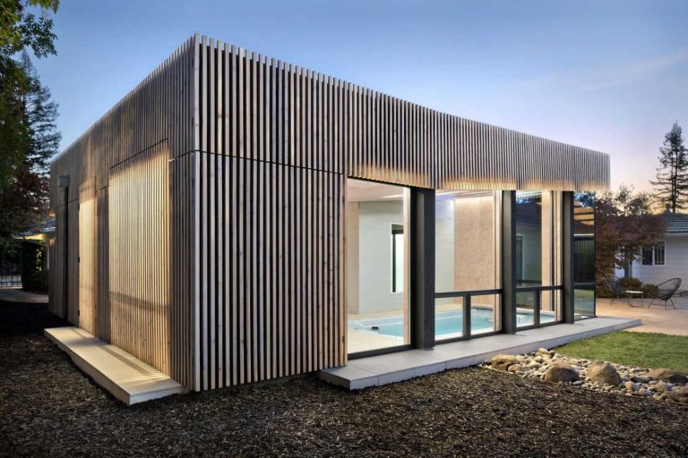 Dynamisches, minimalistisches Wohndesign für den Außenbereich