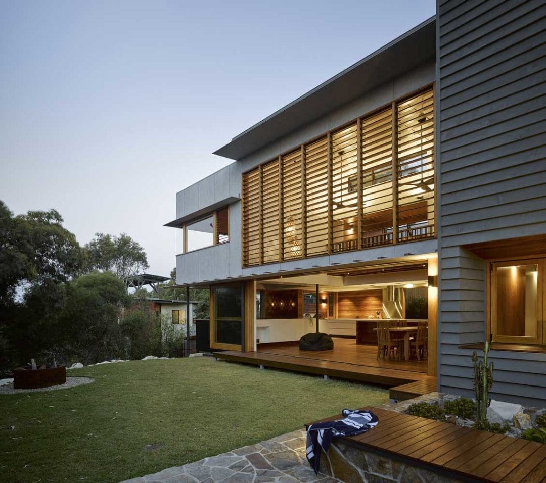 Flat Roof Double Storey Houses in Minimalist Style for a Modern Family