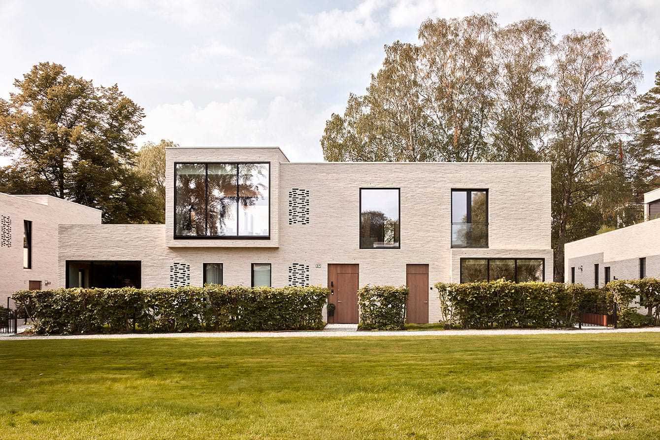 Long brick
photo, design, ideas, facade, exterior, interior, landscape, courtyard, decoration, cladding