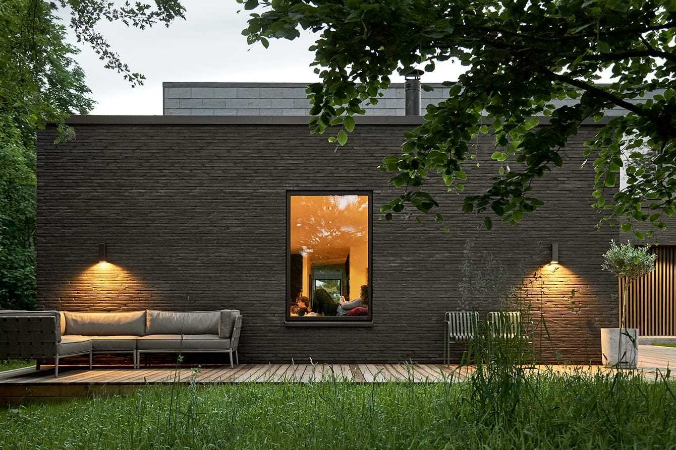 Long brick
photo, design, ideas, facade, exterior, interior, landscape, courtyard, decoration, cladding