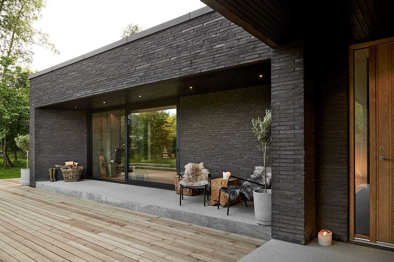 Long brick
photo, design, ideas, facade, exterior, interior, landscape, courtyard, decoration, cladding