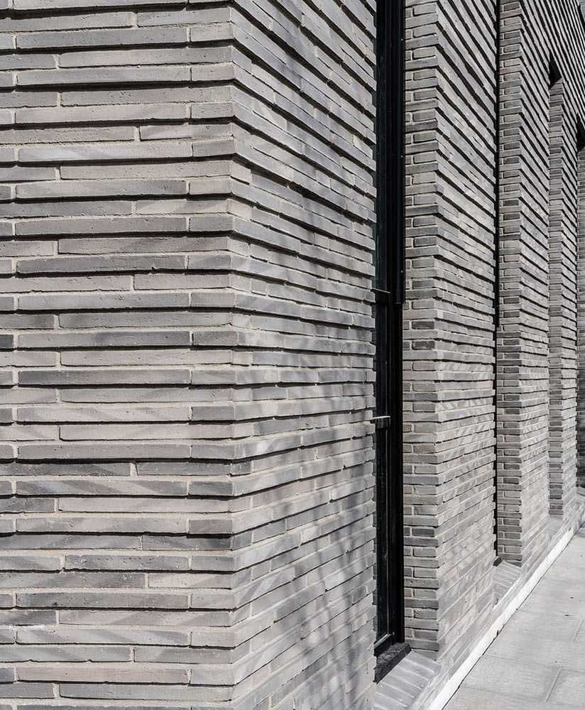 Long brick
photo, design, ideas, facade, exterior, interior, landscape, courtyard, decoration, cladding