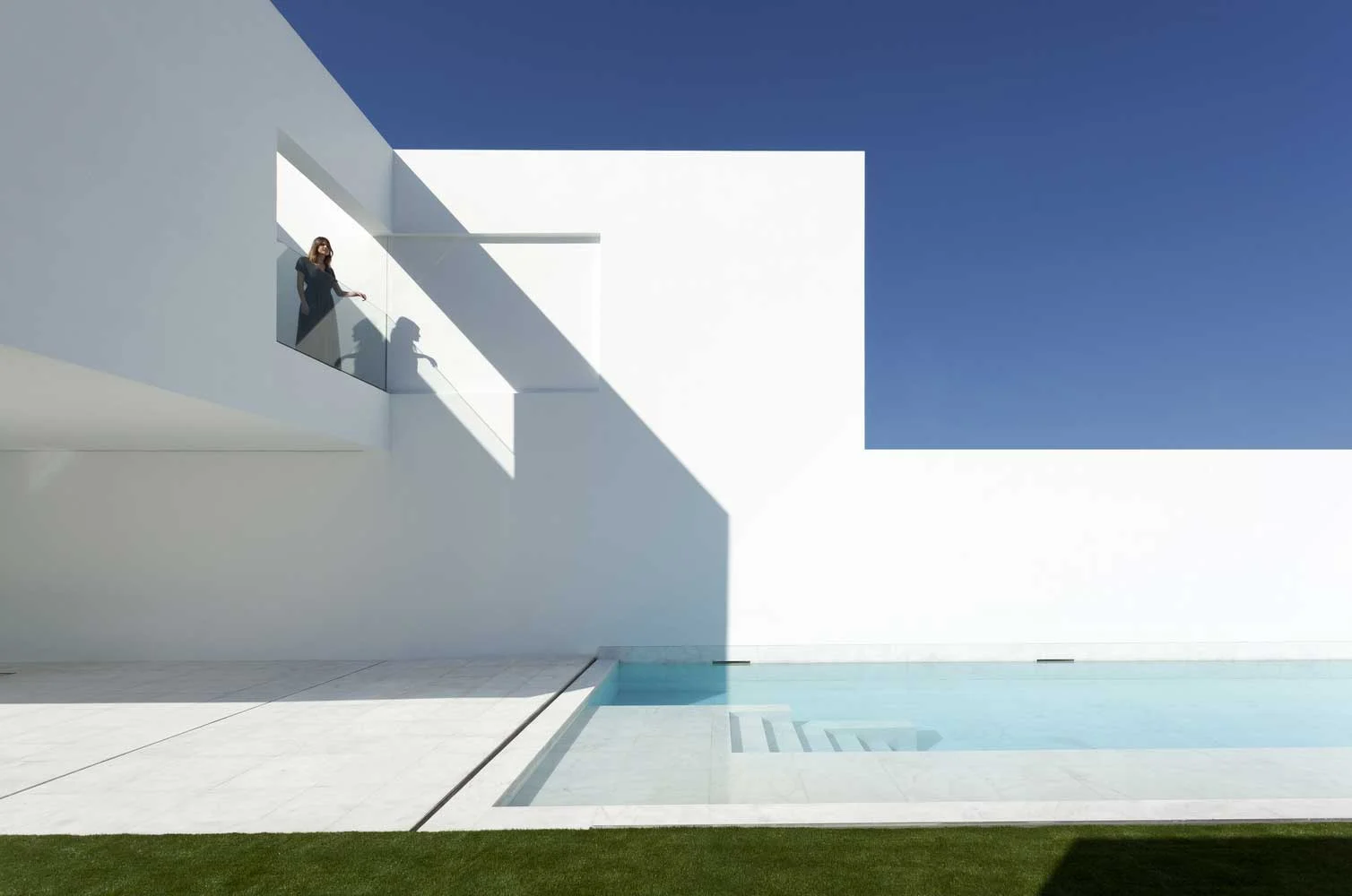 contemporary minimalist house