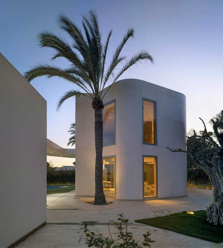 Flat Roof Double Storey Houses in Minimalist Style for a Modern Family