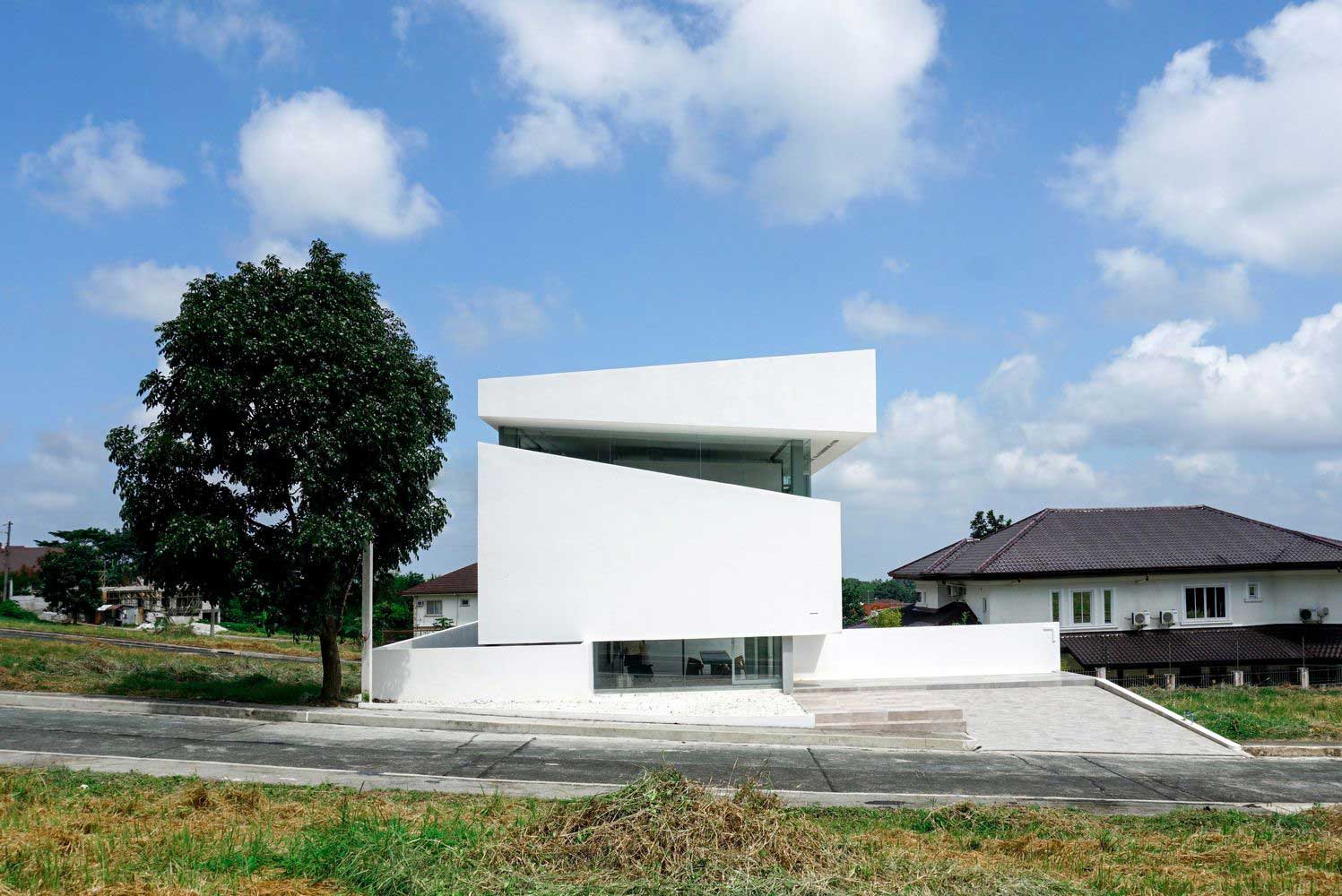 2 storey white minimalist home design