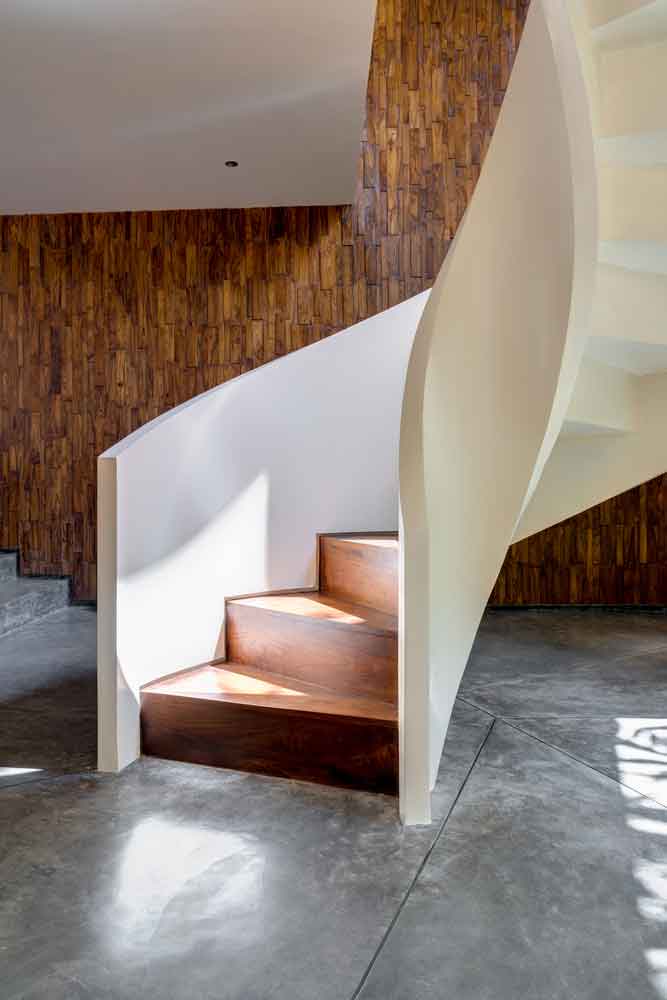 escalier moderne villa