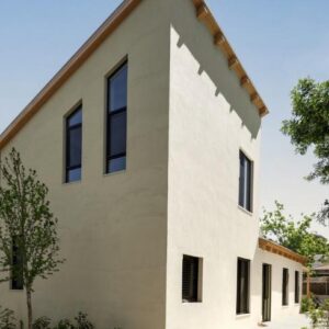 Дизайн Дома с Односкатной Крышей в Средиземноморском Стиле