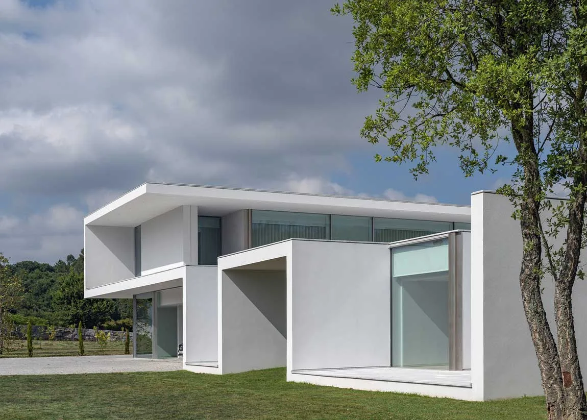 Bringing Minimalistic Geometric Beauty to Your Private Home