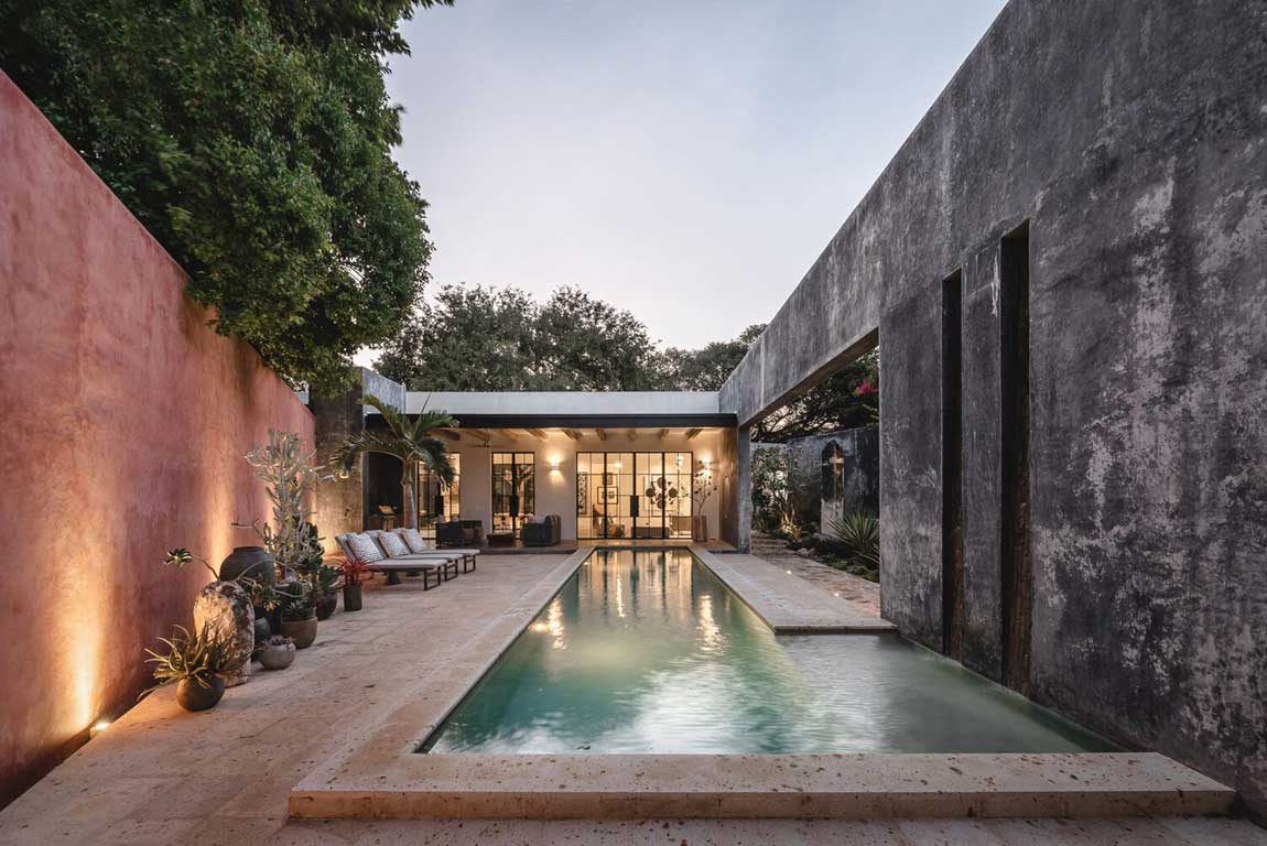 courtyard style homes