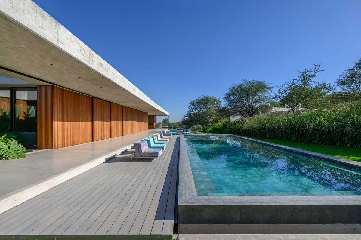 Unfolding the El Bosque House A Flat Roof Modern Design • 333 ...