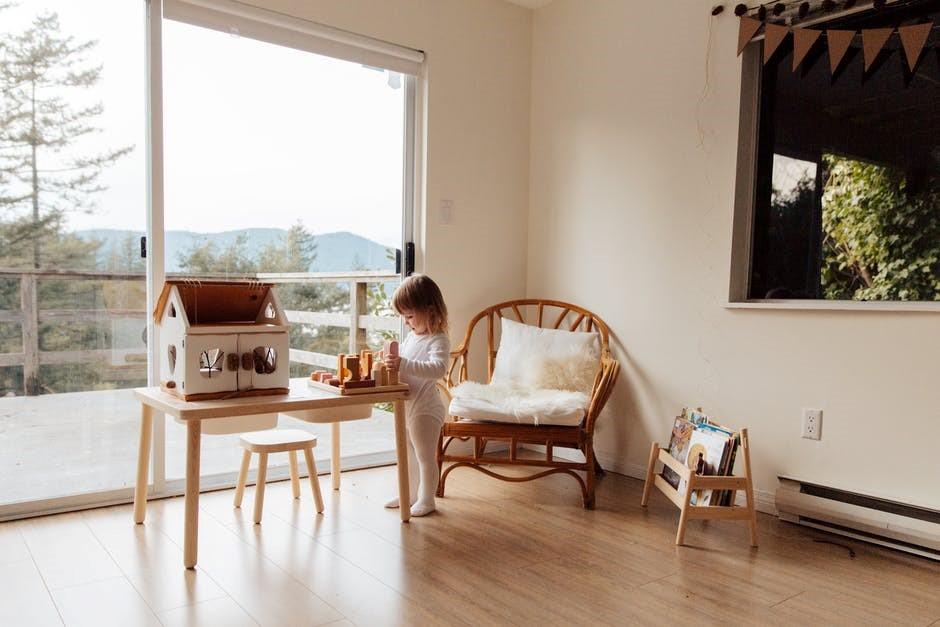 The Benefits of Choosing Aluminum Sliding Windows Over Traditional Windows