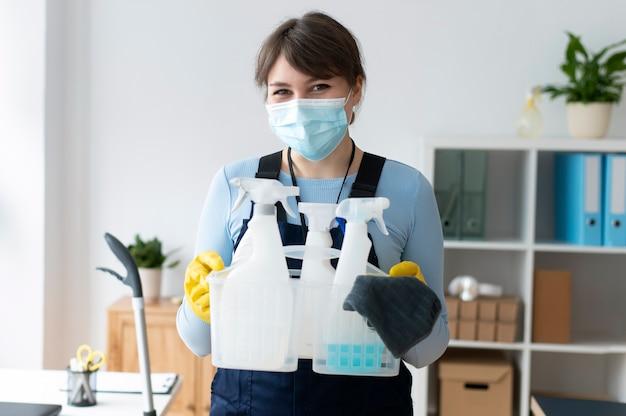 The Benefits of Hiring Professionals for Move-In and Move-Out Cleaning