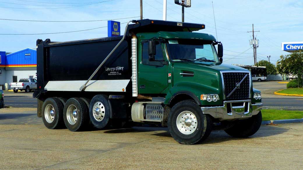 Exploring the Range of Roll Off Dumpster Truck Sizes and Uses