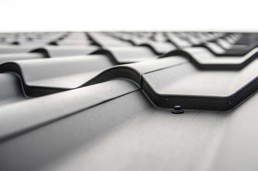 The Benefits of Choosing Black Metal Roofing for Your Roof Renovation