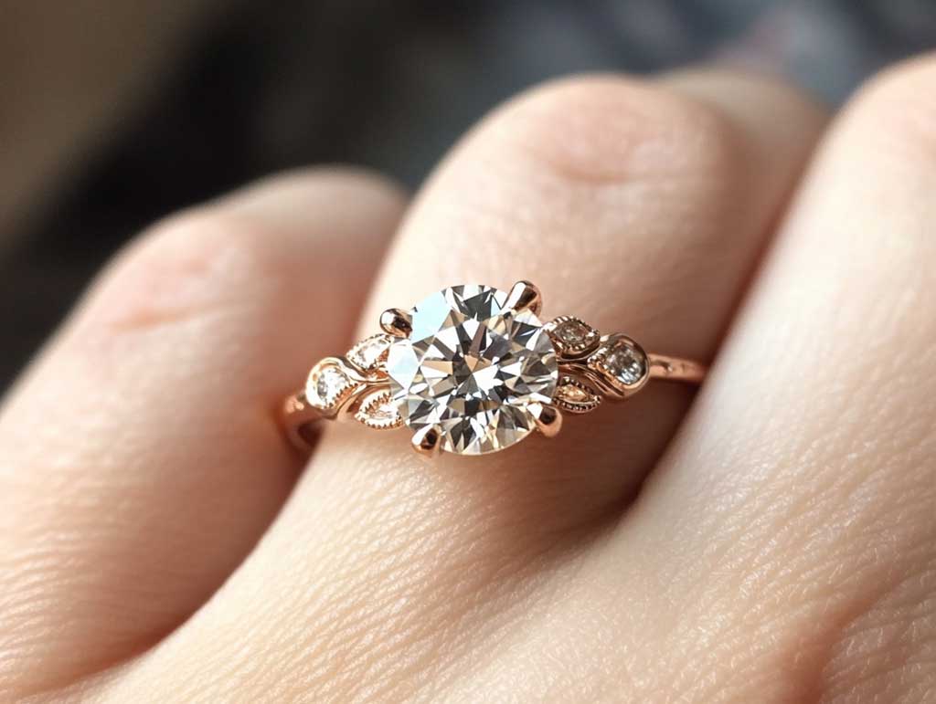 How to Choose a Moissanite Stone for Engagement in 5 Minutes