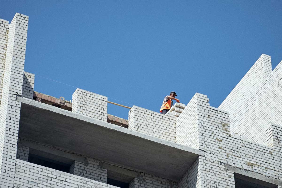 Why Every Aspiring Residential Contractor in Tennessee Should Get Licensed: A Step-by-Step Guide