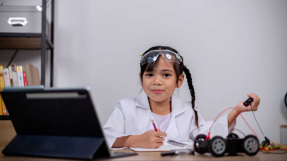 How Virtual Science Tutors Create Tailored Learning Experiences for Every Child