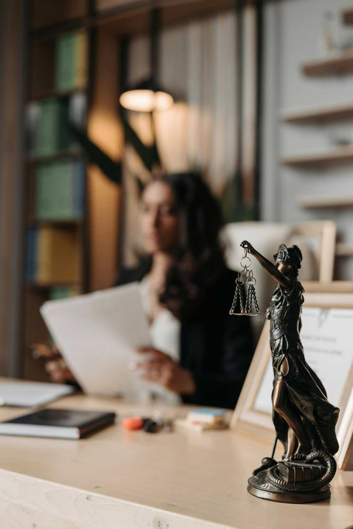 Your Guide to Choosing the Right Accident Lawyer