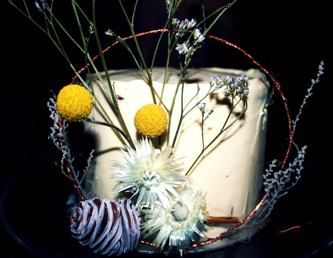 Architectural tiered wedding cake with negative space and modern geometric details detail 4