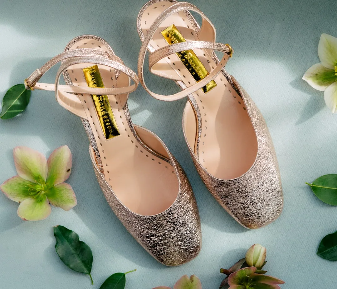 Metallic Ballet Flats 2026 — Why Liquid Metal Finishes Redefine Minimalist Footwear