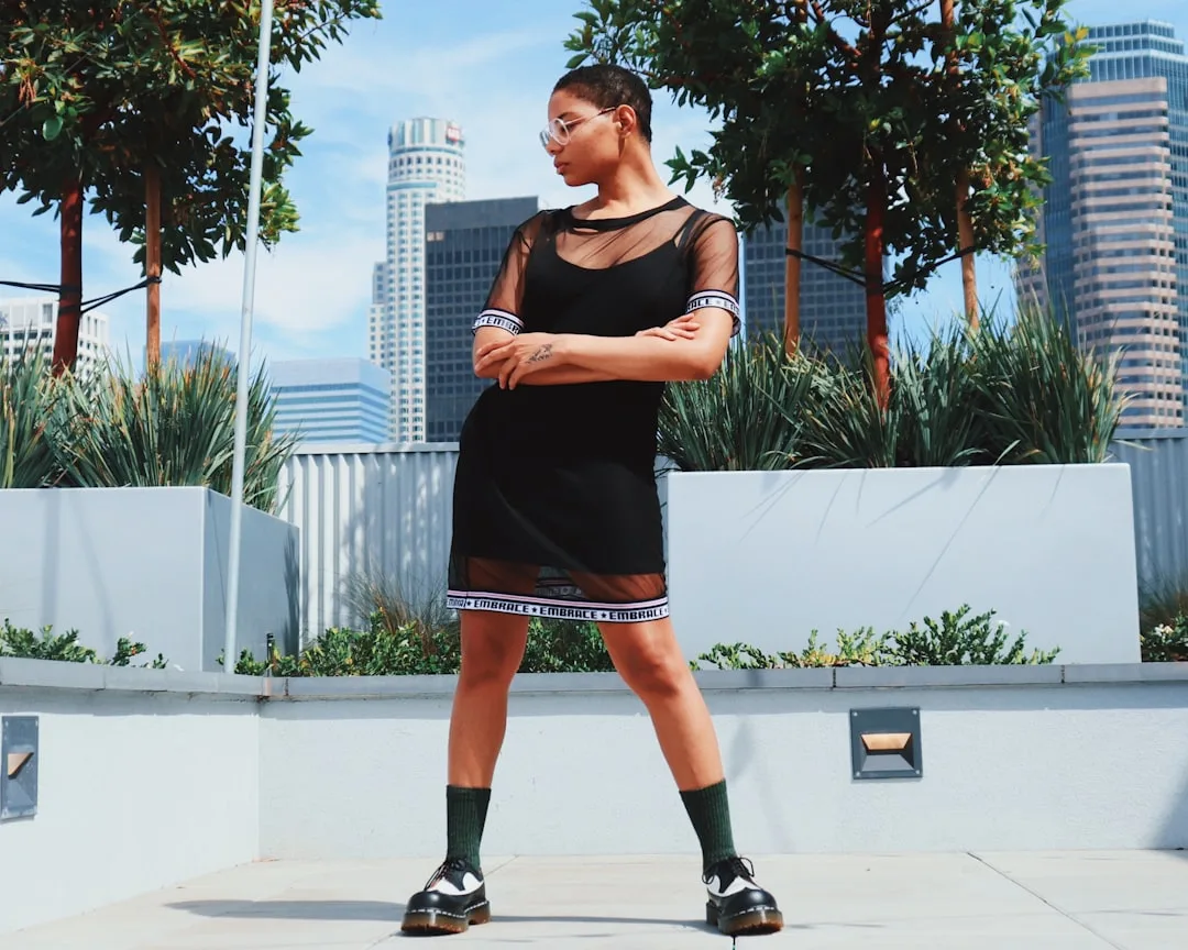 Mesh Overlay Fashion 2026 — Why Sheer Layering Redefines Summer Silhouettes