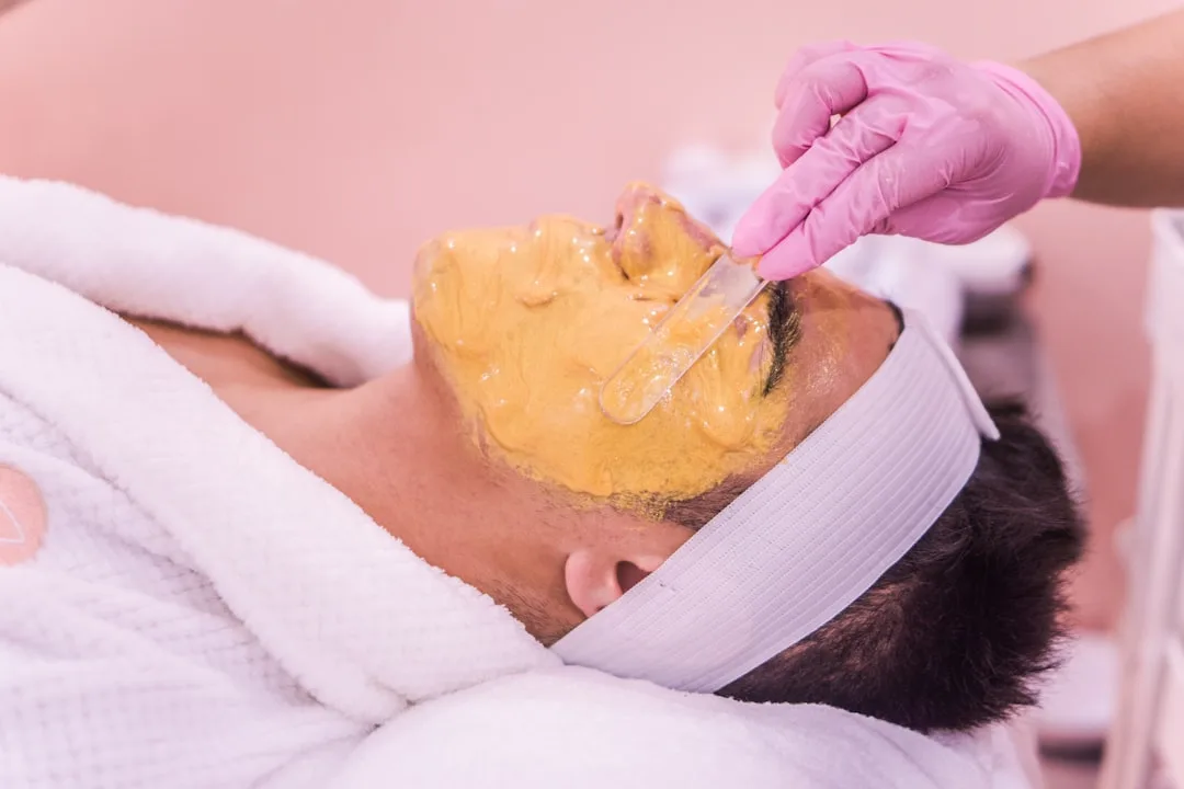 Before and after results of facial oil layering technique showing skin hydration