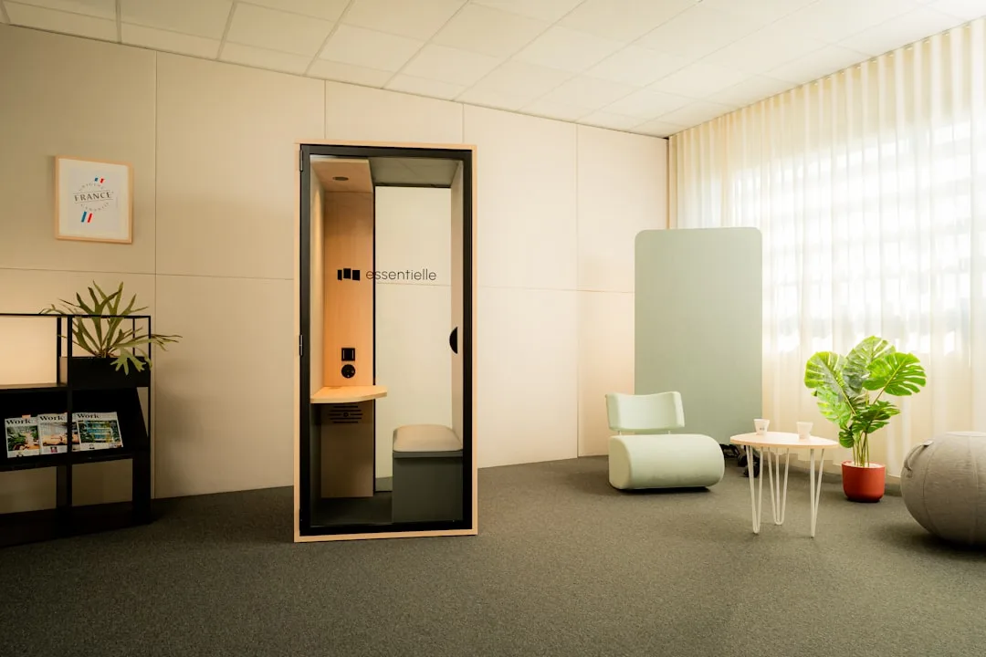 Acoustic modular wall system reducing sound in open office home layout