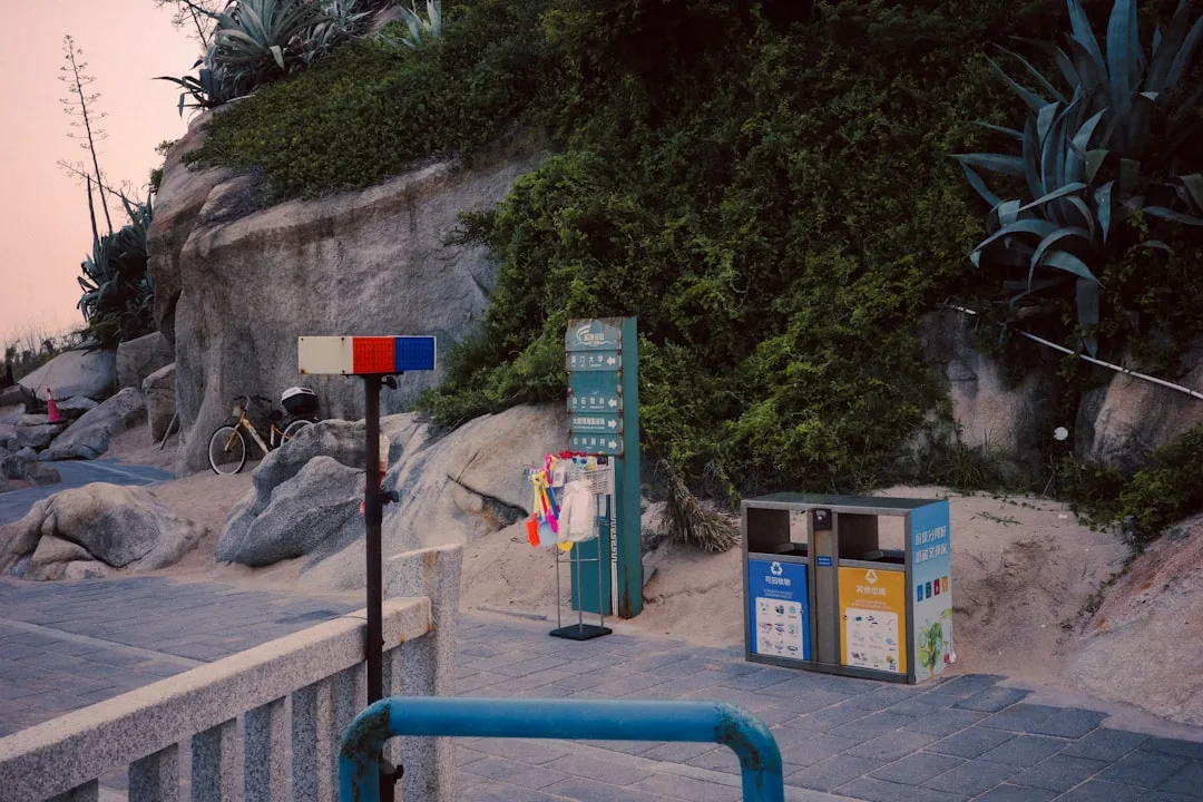 automatic pet waste management system outdoor — perspective 3