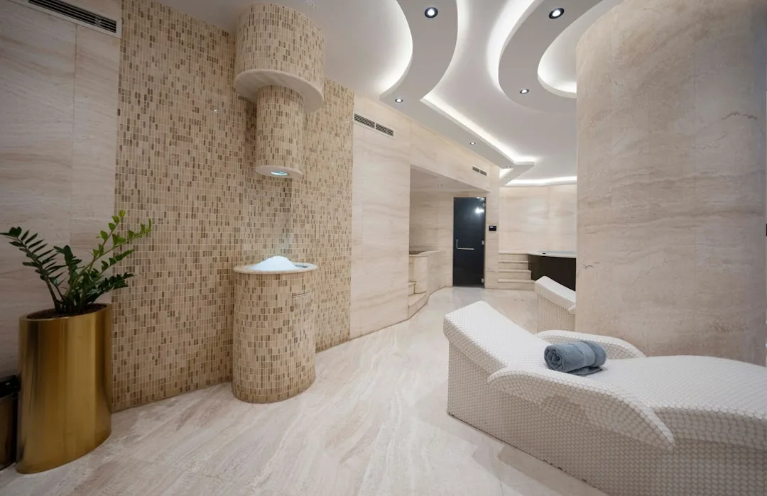 textured bathroom wall finishes luxury — Interiors perspective 2