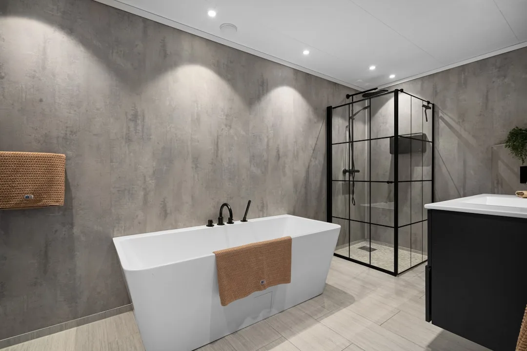 textured bathroom wall finishes luxury — Interiors perspective 1