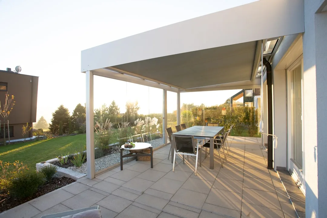 Outdoor Shade Sails Transform Modern Patios Beyond Traditional Pergolas