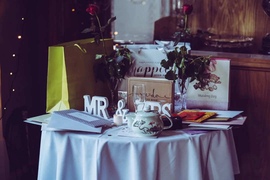 Guest unpacking tiered welcome bag with regional products and handwritten welcome note