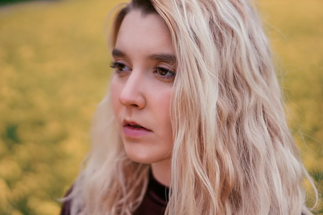 spring blonde hair warm tones — Hairstyle perspective 1