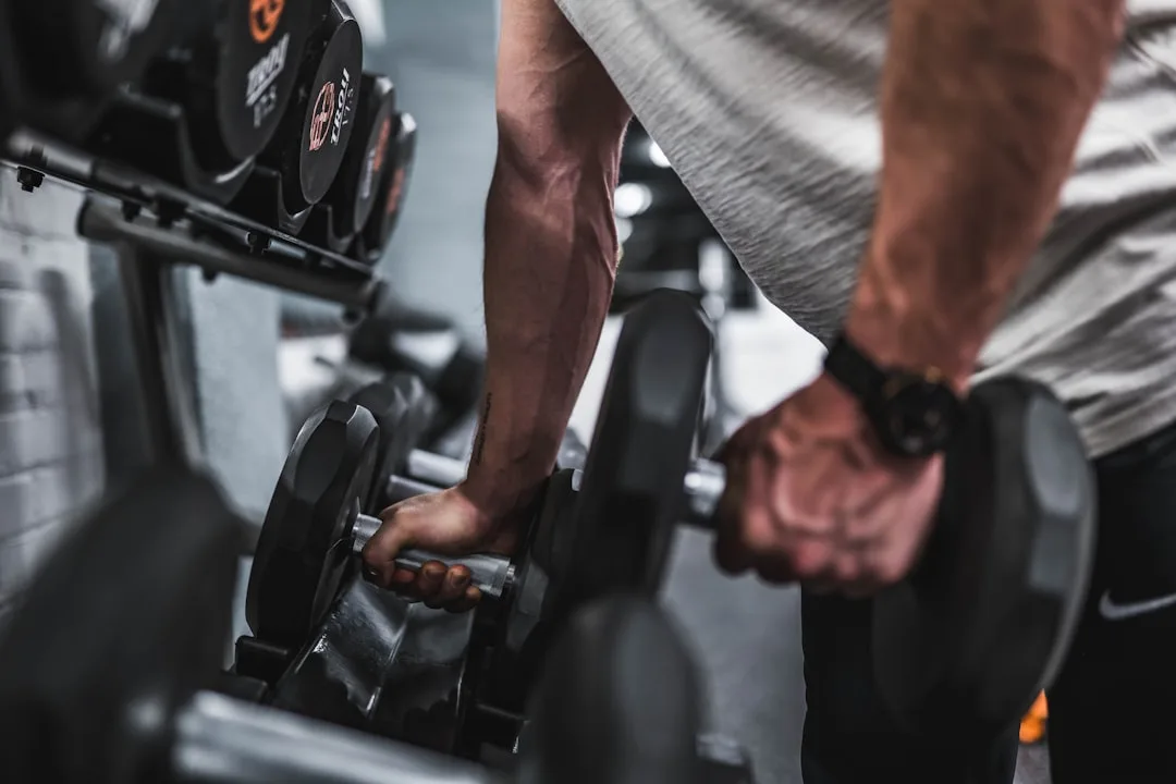 concentric strength training barbell dumbbell — Fitness & Sport perspective 1