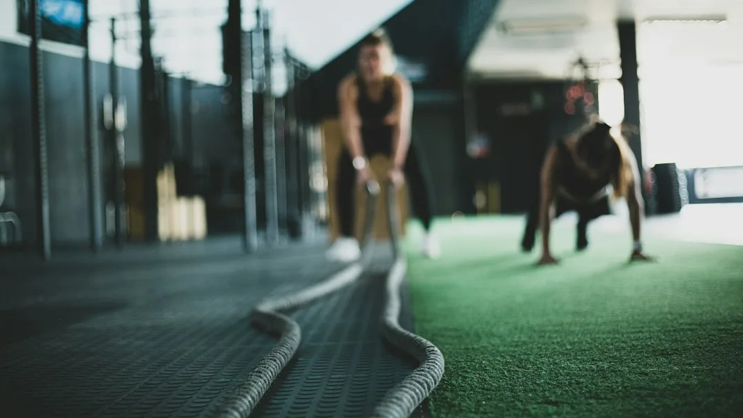 Runner practicing aerobic base building without burnout through steady-state cardio
